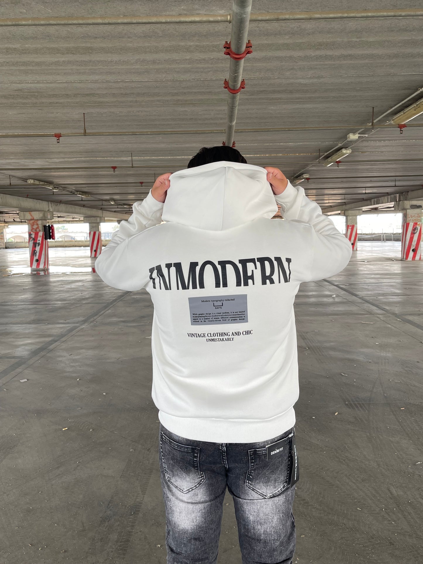 HOODIE WHITE OVERSIZE